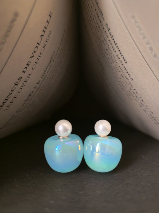 Iridescent stud with blue opal stone