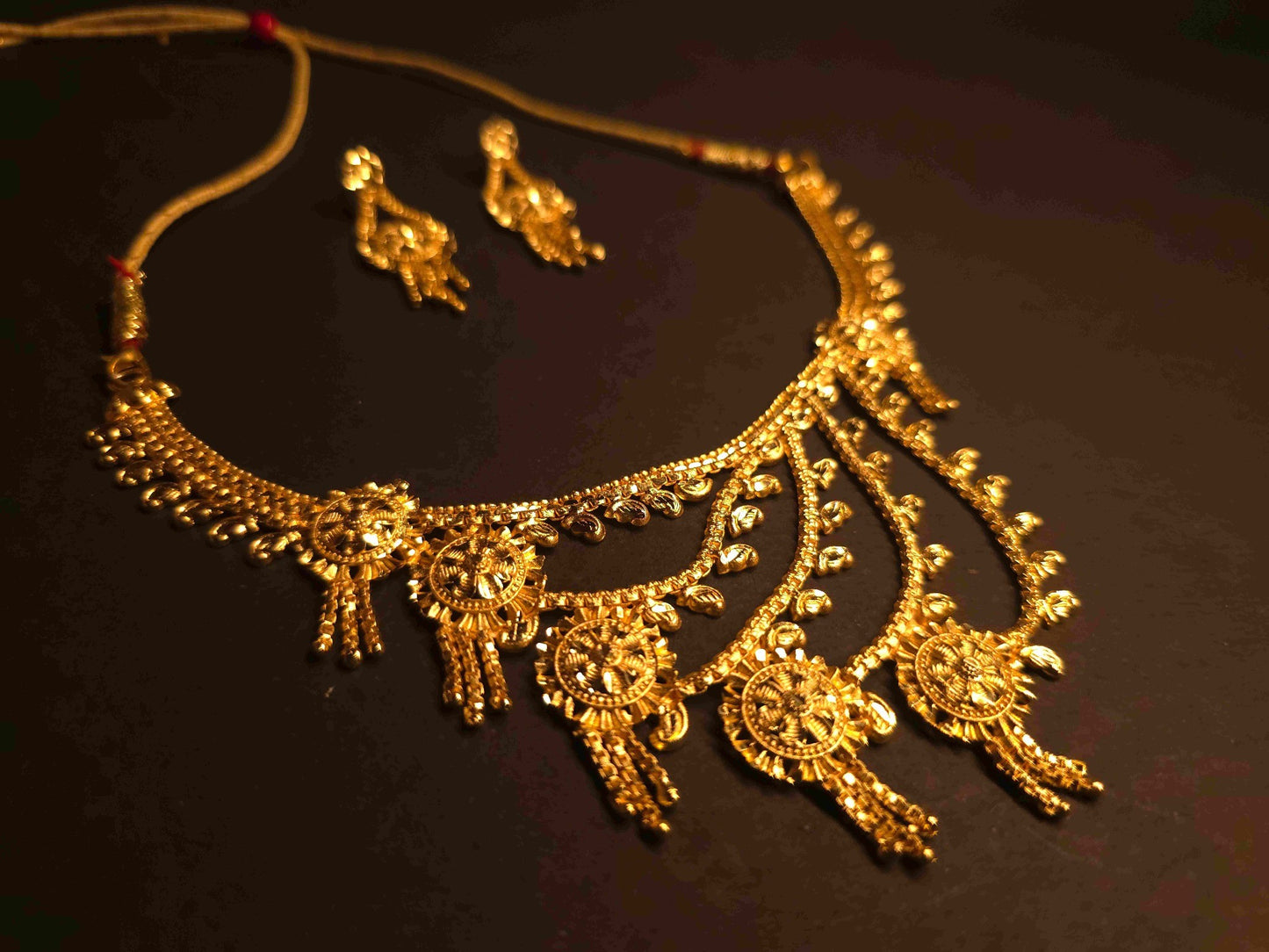Golden Bloom Necklace with Earrings