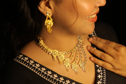 Golden Bloom Necklace with Earrings