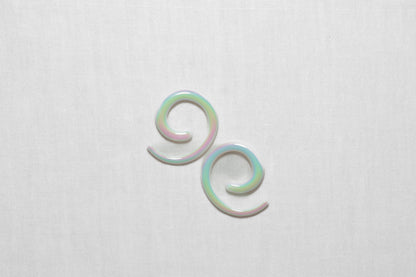 Spiral taper plugs